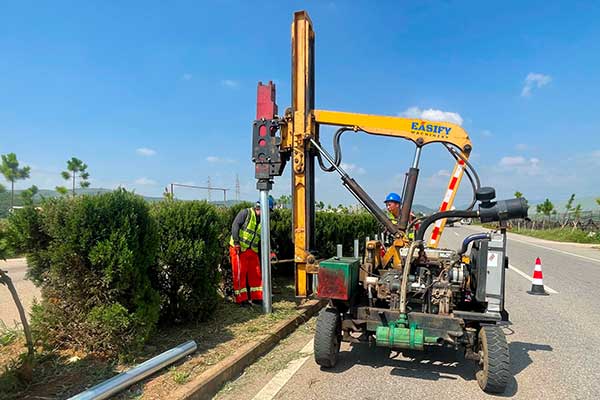 Why Use a Guardrail Pile Driver for Crash Barrier Installation