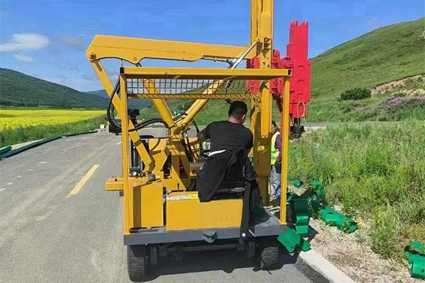 Advantages of Using a Highway Guardrail Pile Driver